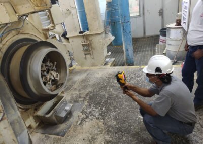 Programa de Lubricación Chesterton Reduce Consumo y Fallas en Prensas Pelletizadoras