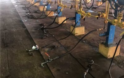 Máxima seguridad y sellado hermético en el manejo de cloro líquido